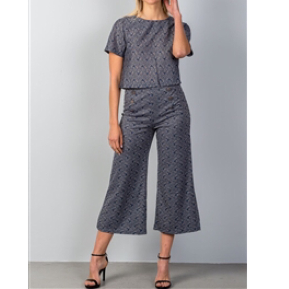 SALES❗️TOP & HIGH WAIST FRONT BUTTON CROP PANTS - Picture 2 of 5